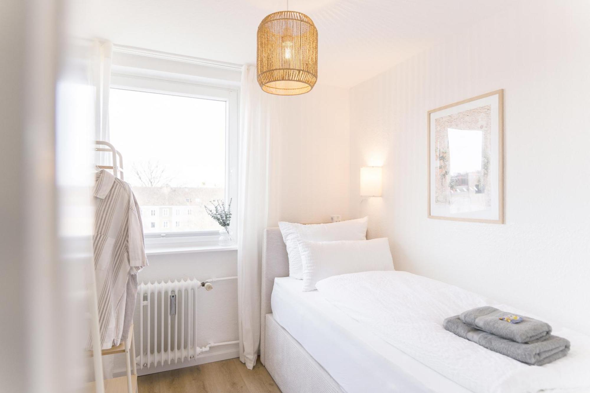 Wolfsburg Innenstadt - Happyhome - Direkt In Der Porschestrasse, 5 Personen & Kind, 3 Zimmer Bagian luar foto