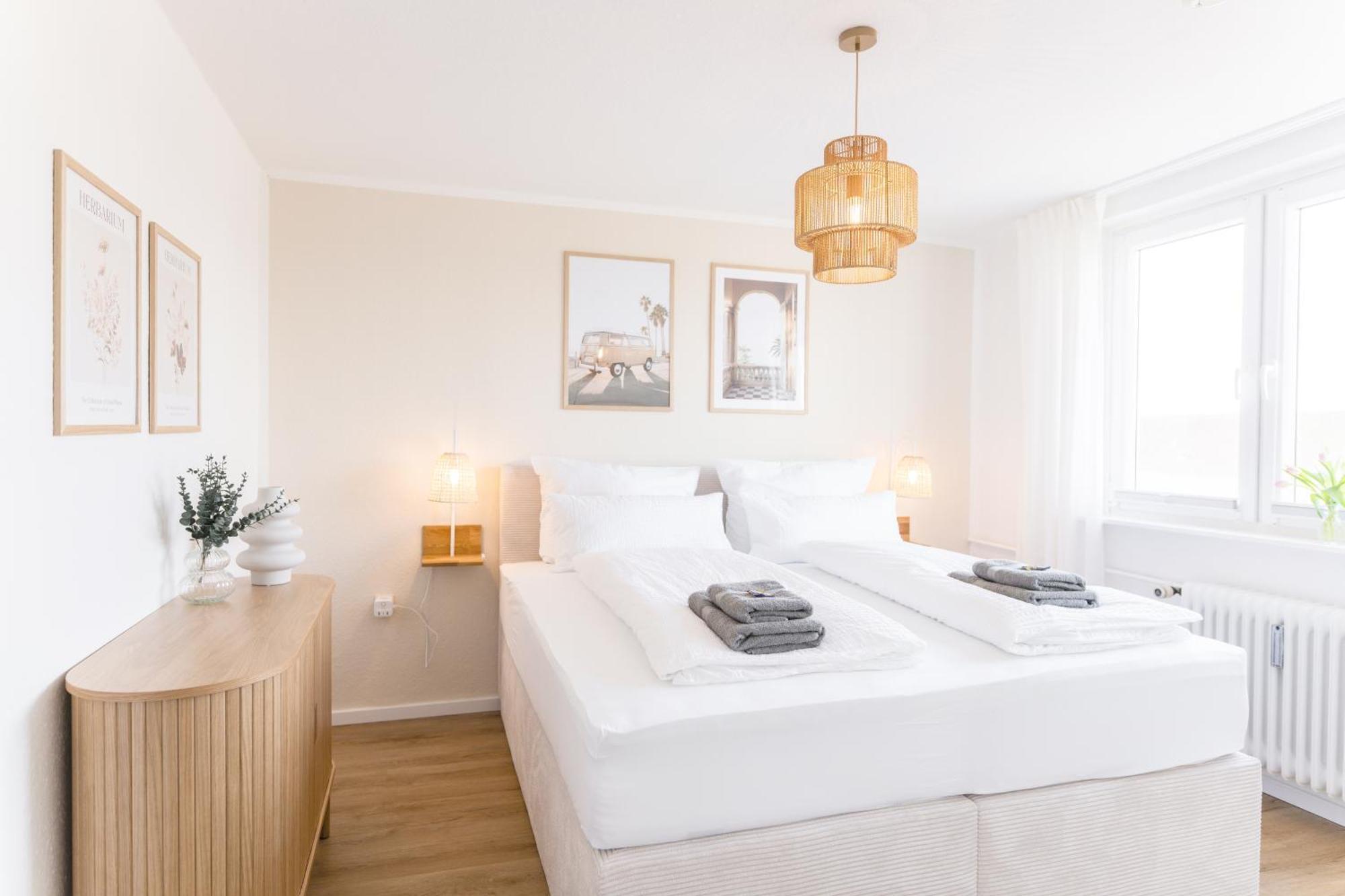 Wolfsburg Innenstadt - Happyhome - Direkt In Der Porschestrasse, 5 Personen & Kind, 3 Zimmer Bagian luar foto