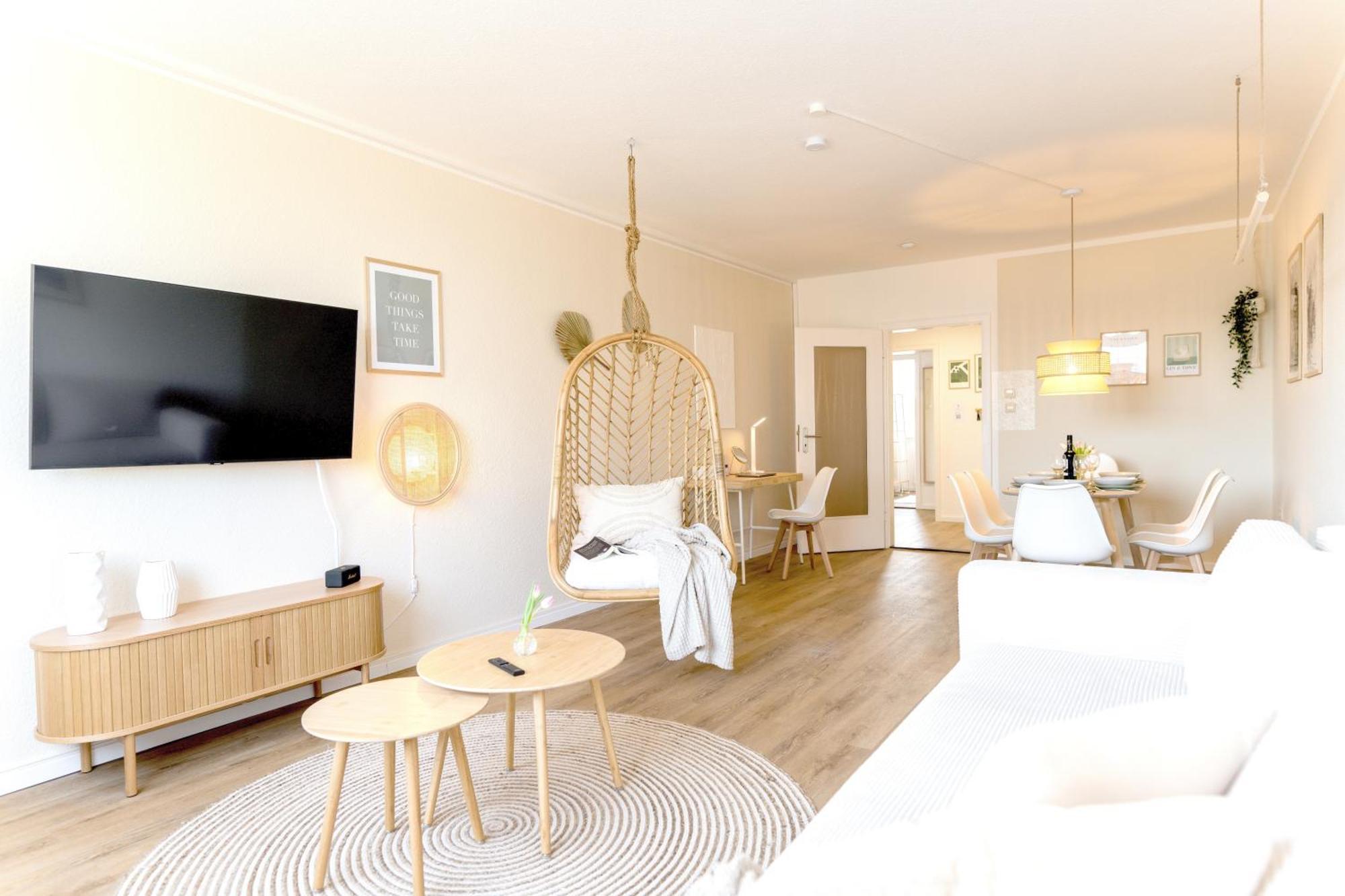 Wolfsburg Innenstadt - Happyhome - Direkt In Der Porschestrasse, 5 Personen & Kind, 3 Zimmer Bagian luar foto
