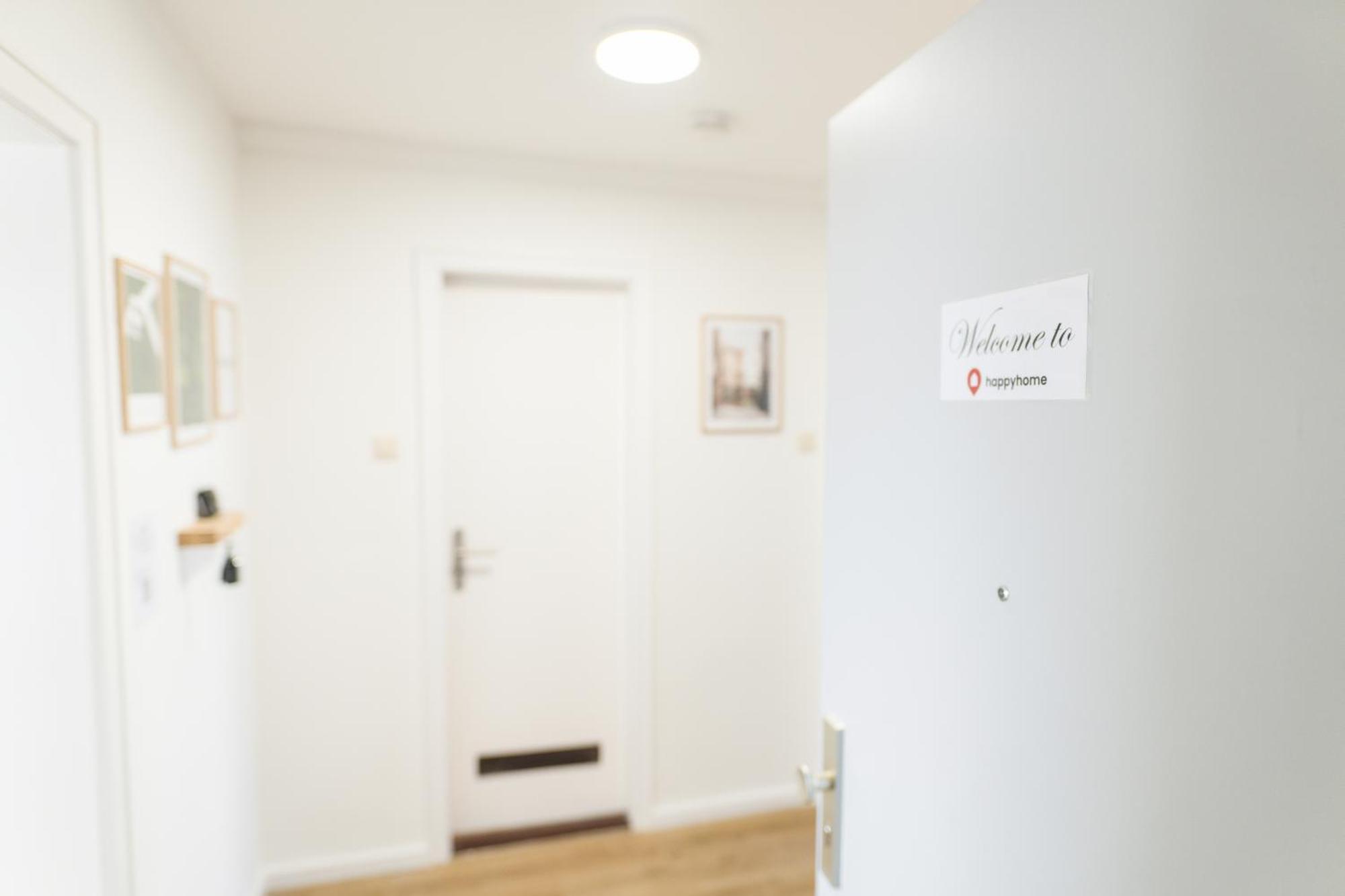 Wolfsburg Innenstadt - Happyhome - Direkt In Der Porschestrasse, 5 Personen & Kind, 3 Zimmer Bagian luar foto