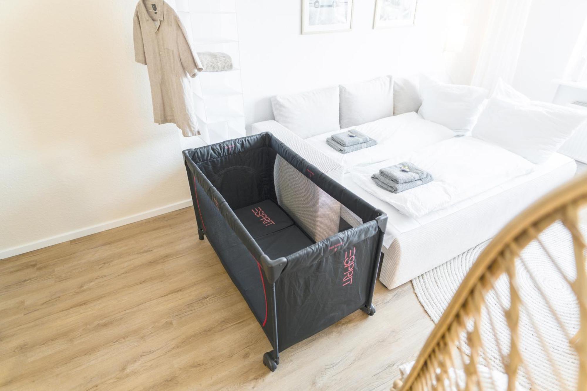 Wolfsburg Innenstadt - Happyhome - Direkt In Der Porschestrasse, 5 Personen & Kind, 3 Zimmer Bagian luar foto