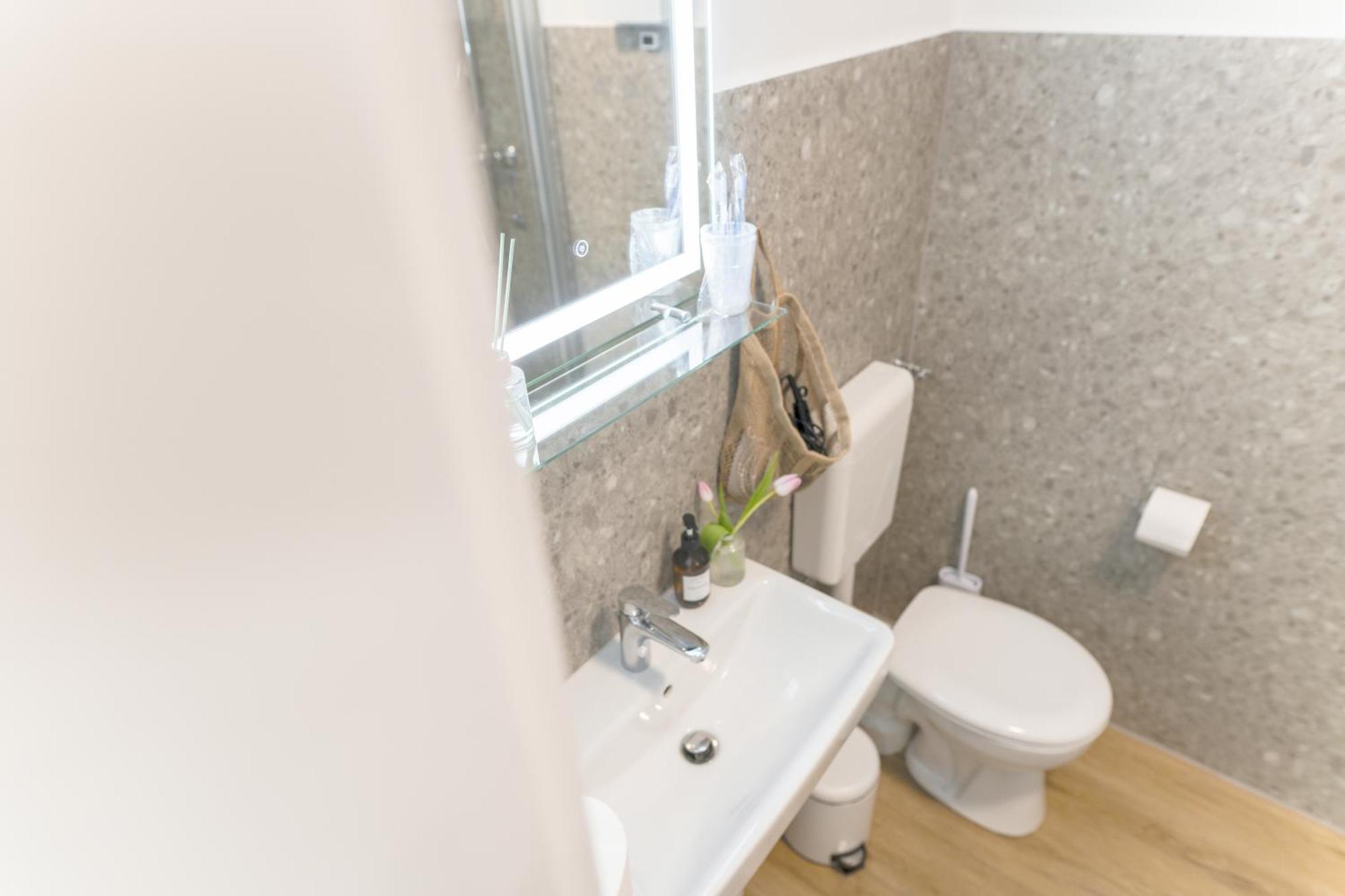 Wolfsburg Innenstadt - Happyhome - Direkt In Der Porschestrasse, 5 Personen & Kind, 3 Zimmer Bagian luar foto